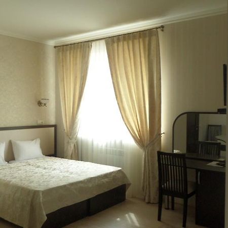 Royal Hotel Charkov Kamer foto