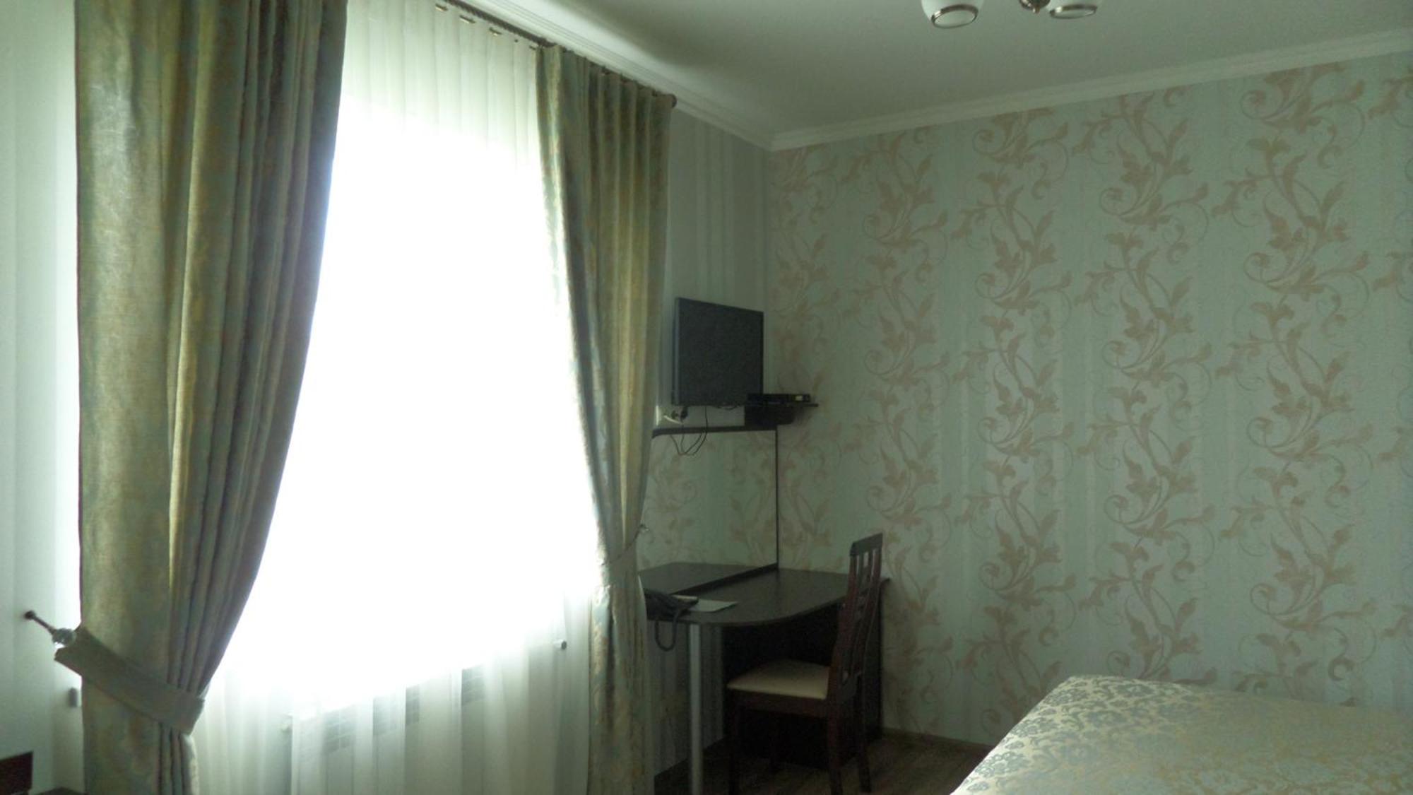 Royal Hotel Charkov Kamer foto
