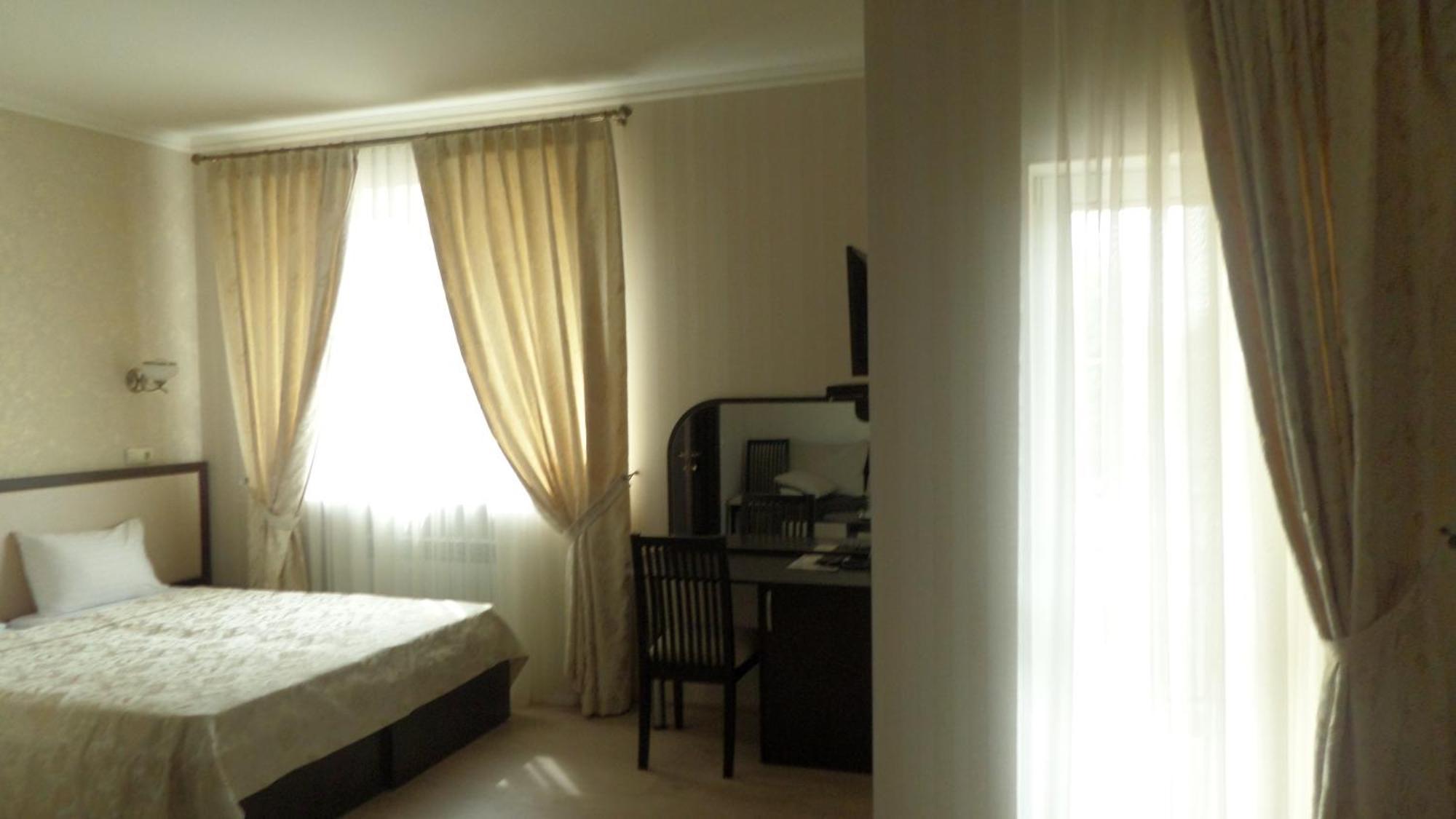 Royal Hotel Charkov Kamer foto
