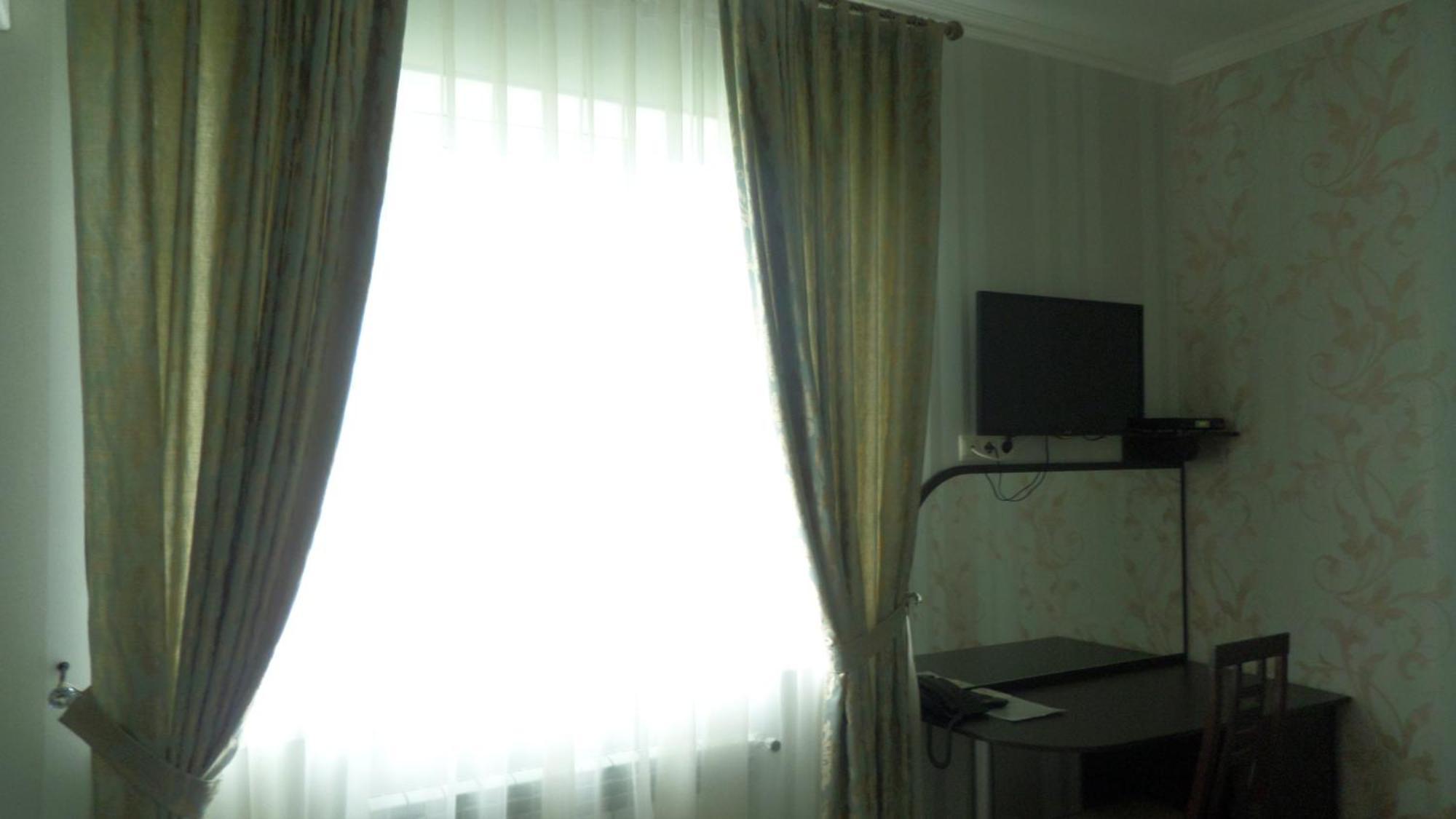Royal Hotel Charkov Kamer foto