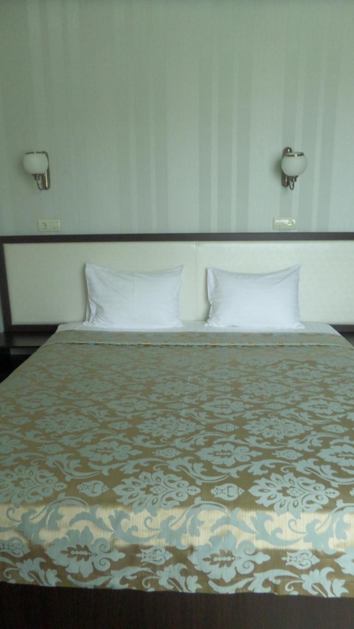 Royal Hotel Charkov Kamer foto