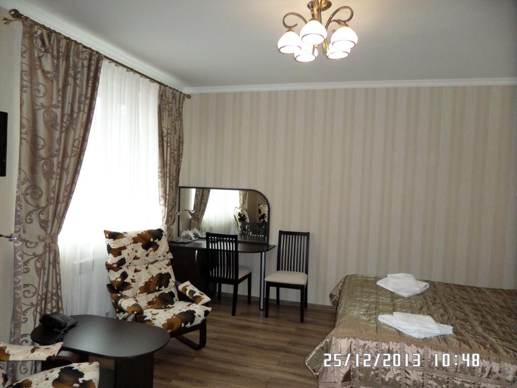 Royal Hotel Charkov Kamer foto