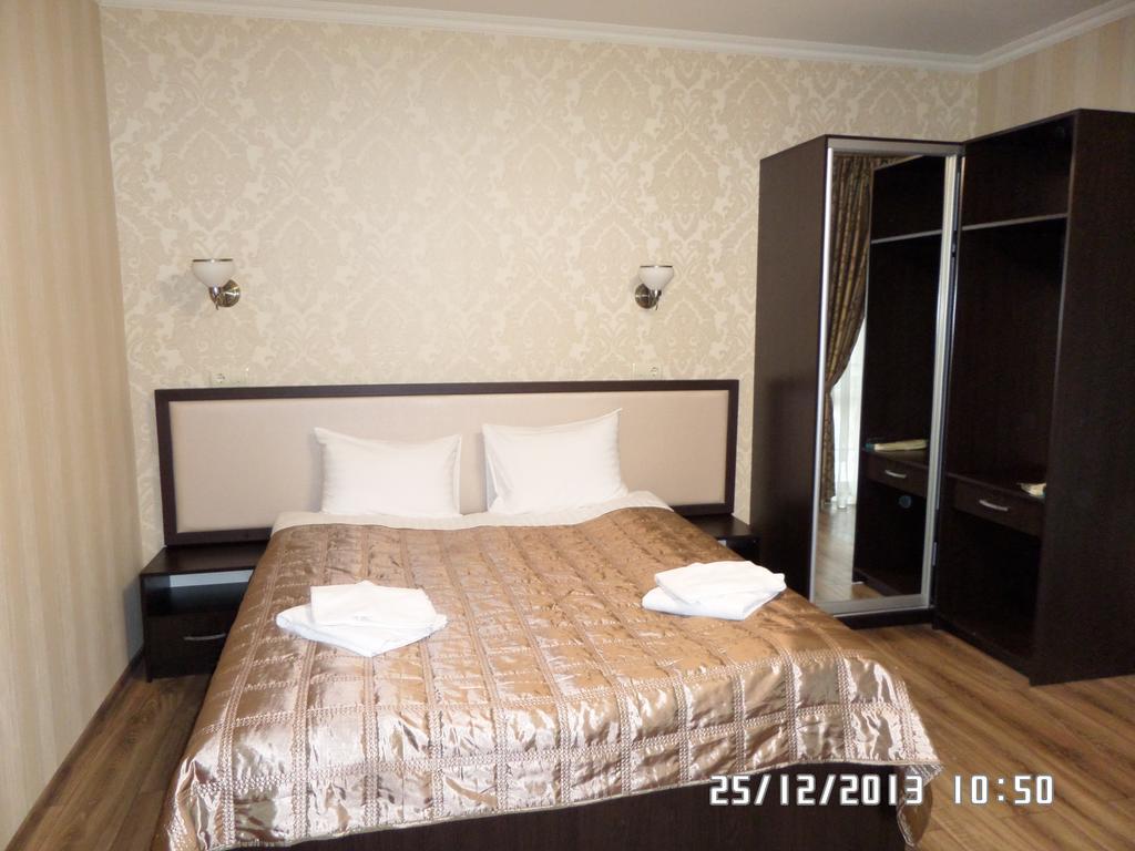 Royal Hotel Charkov Kamer foto