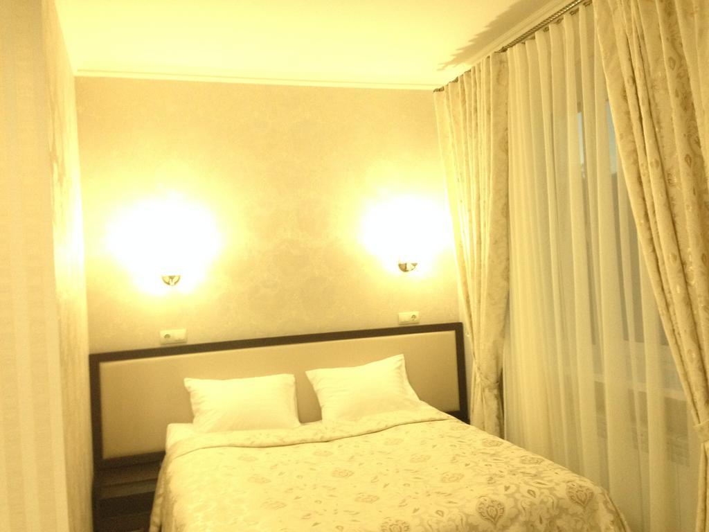 Royal Hotel Charkov Buitenkant foto