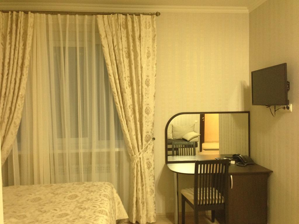 Royal Hotel Charkov Kamer foto