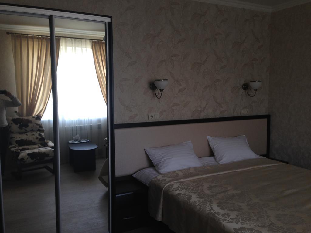 Royal Hotel Charkov Kamer foto
